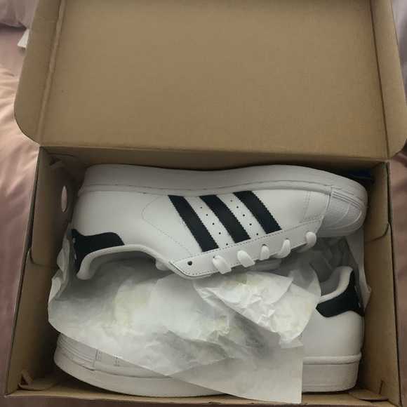 Adidas mens superstar shell toe sneakers - Picture 2 of 3